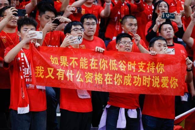 埃斯皮替补出场表现亮眼 助球队绝杀对手