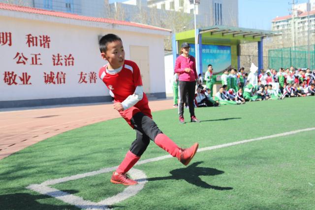 葡萄牙客场2-1战胜挪威，菲利克斯荣膺最佳
